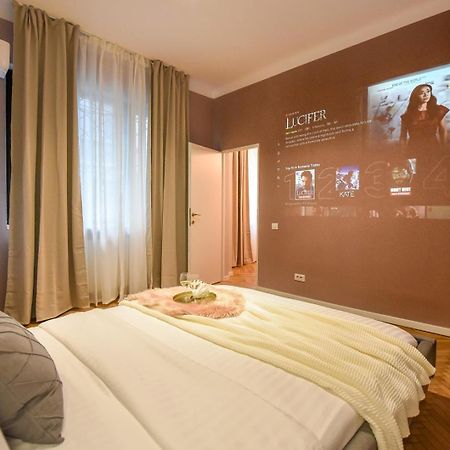 Modern Stay - Central Studios With Wall Projector Near Radisson Bucureşti Eksteriør bilde