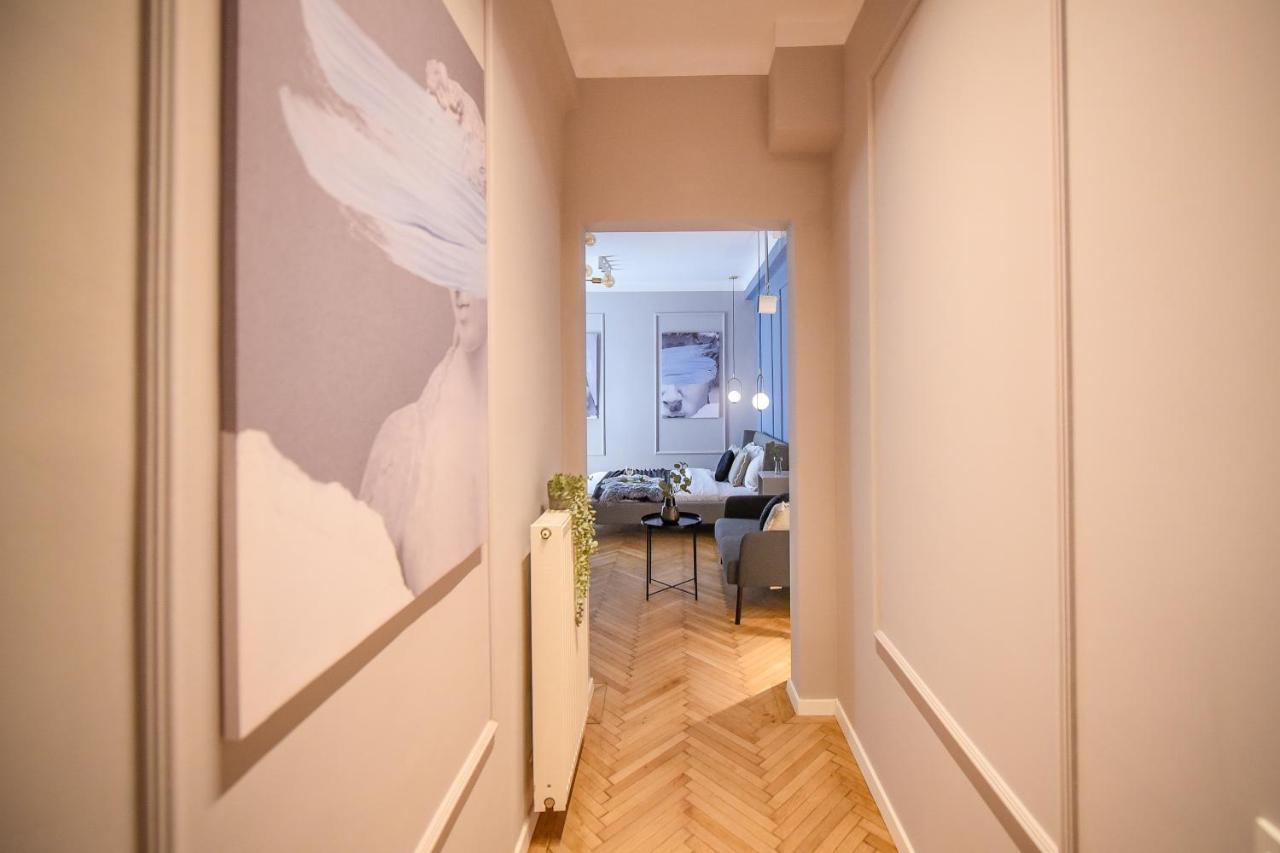 Modern Stay - Central Studios With Wall Projector Near Radisson Bucureşti Eksteriør bilde