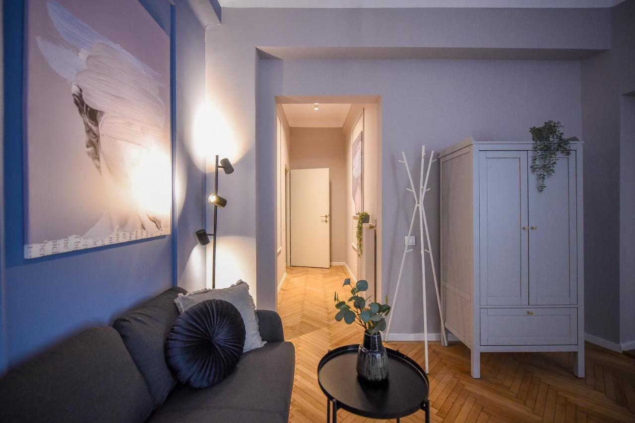 Modern Stay - Central Studios With Wall Projector Near Radisson Bucureşti Eksteriør bilde