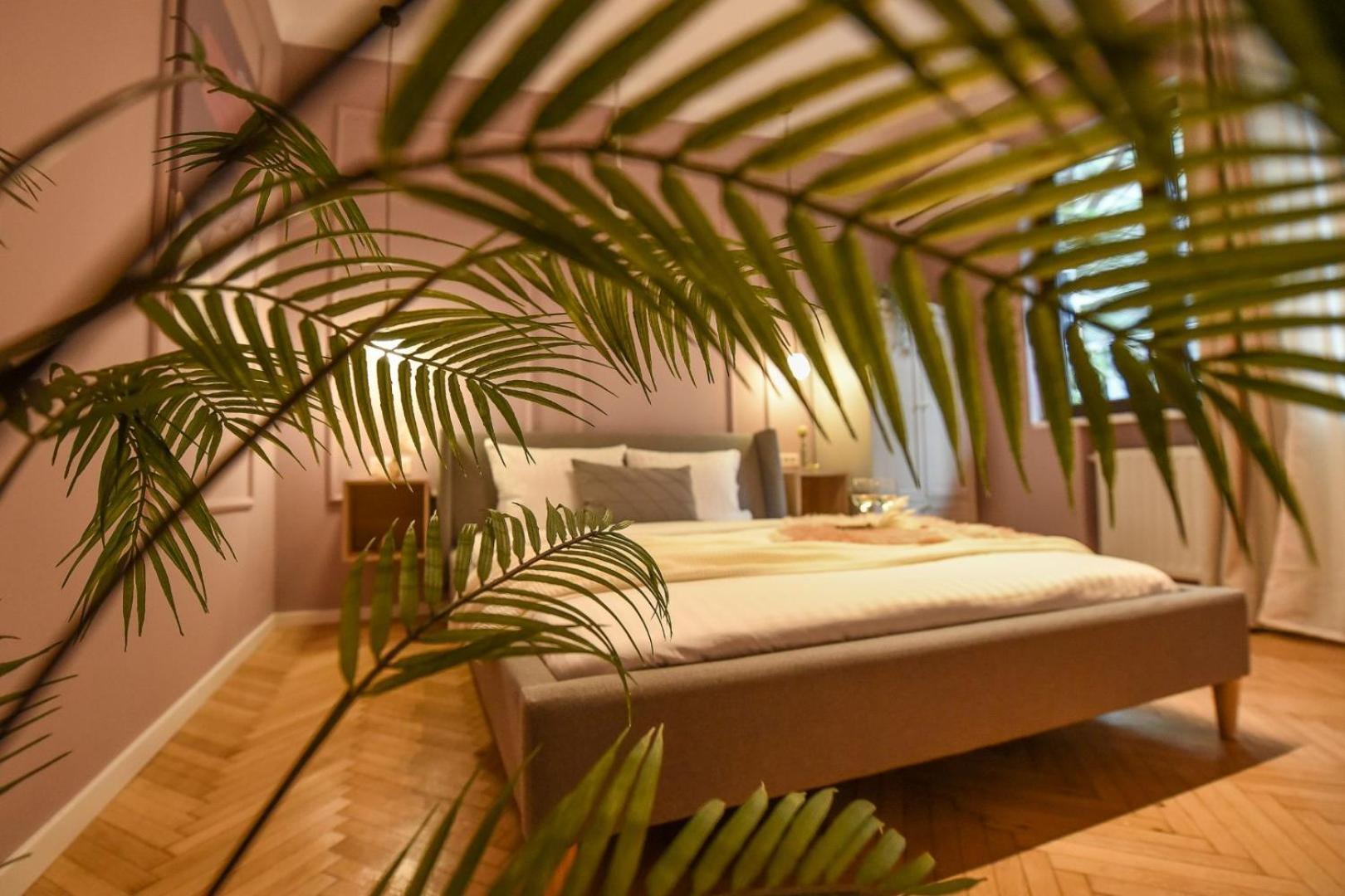 Modern Stay - Central Studios With Wall Projector Near Radisson Bucureşti Rom bilde